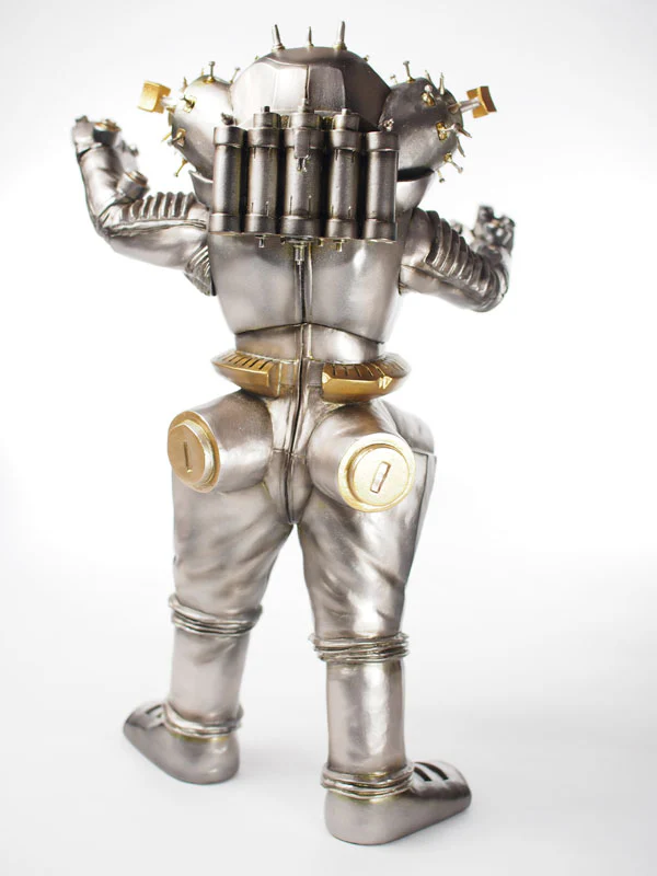 CCP 1/6 Tokusatsu Series Ultra Seven Alien Robot King Joe Gun Metal Ver. - Image 3