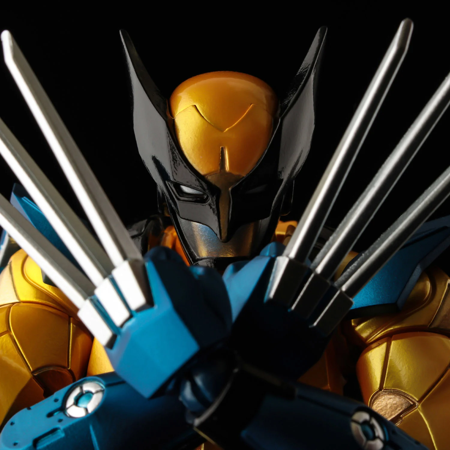 X-Men - Wolverine - Fighting Armor - 1/12 - 2023 Re-release (Sentinel) - Image 2