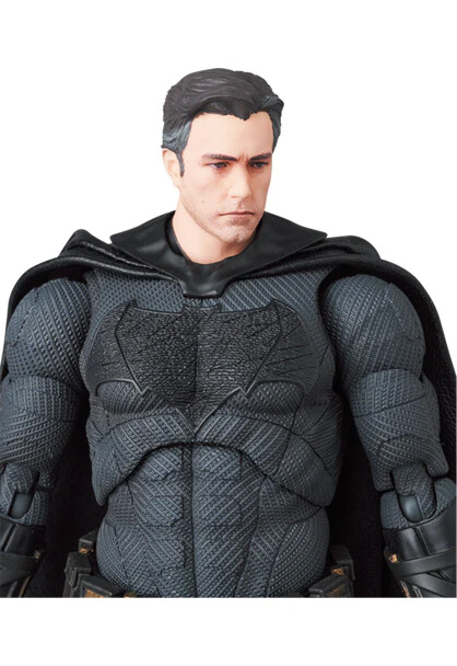 Zack Snyder's Justice League - Batman - Bruce Wayne - Mafex No.222 - Zack Snyder's Justice League Ver. (Medicom Toy) - Image 3